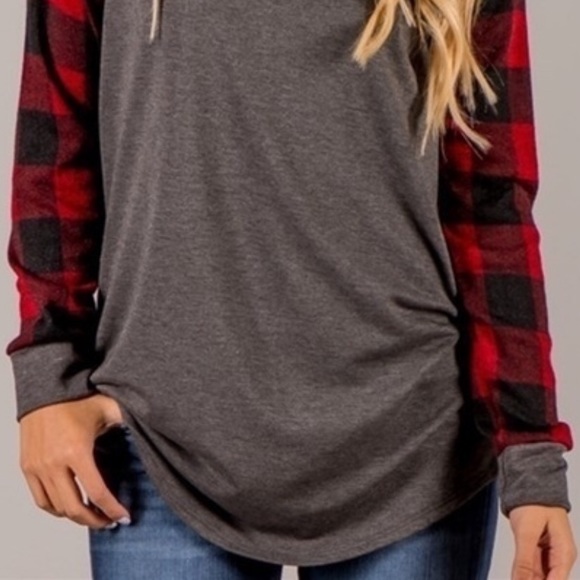 LAST ONE‼️ Plaid long sleeve Grey sweatshirt - Picture 2 of 7
